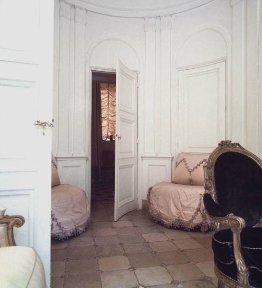 pauline-de-rothschild-paris-wprld-of-interiors-2014-habituallychic-007